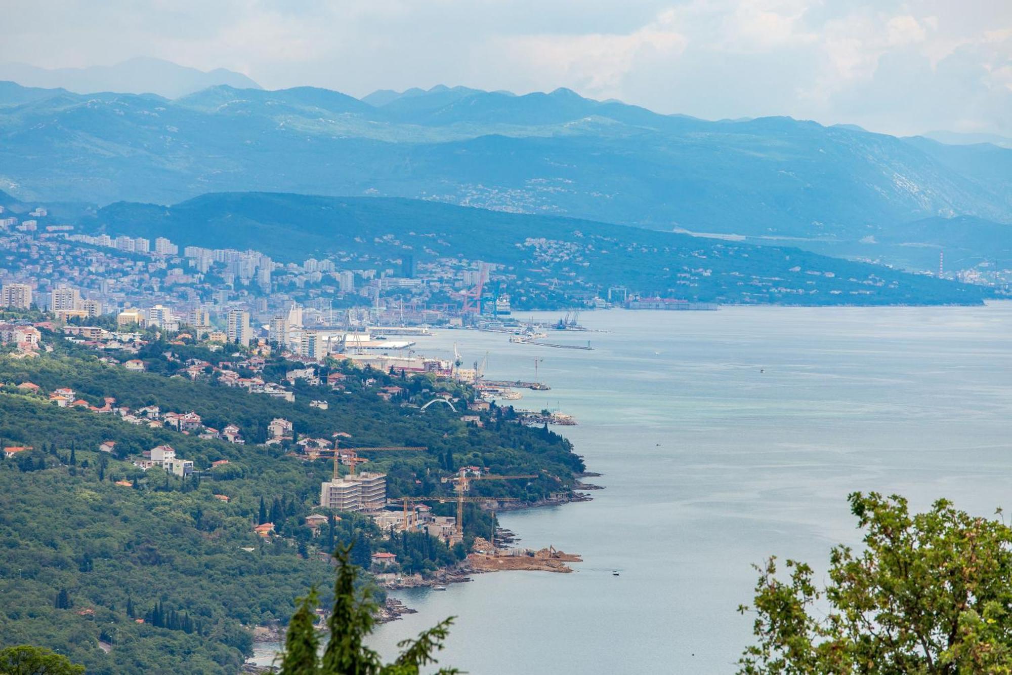 Villa Dragi With Pool, Sauna, & Whirlpool Opatija Chambre photo